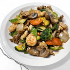 Best Happy Family 全家福 in Medford, OR